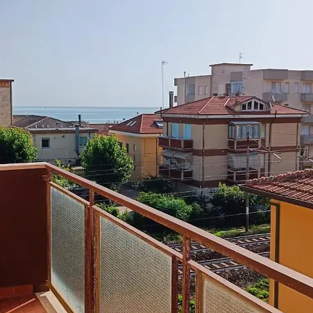 Se041 - Senigallia, Quadrilocale Accessoriato A 150Mt Dal Mare Exterior photo