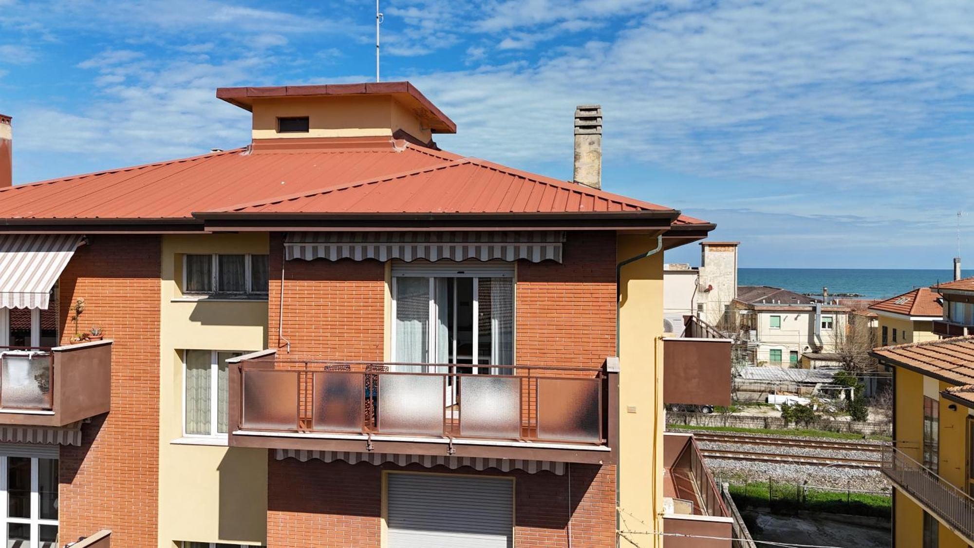Se041 - Senigallia, Quadrilocale Accessoriato A 150mt Dal Mare *